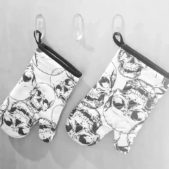 New Arrivals Weird & Wonderful Ceramics Skull Oven Gloves